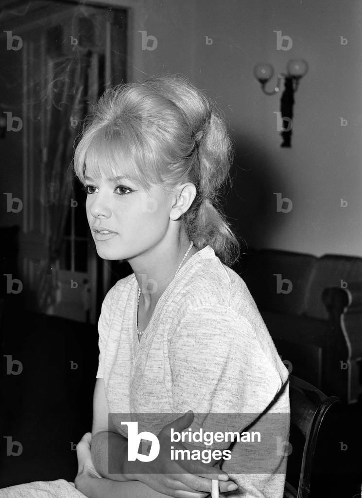 Actress and comedian Sophie Daumier (1936-2004) in 1961.