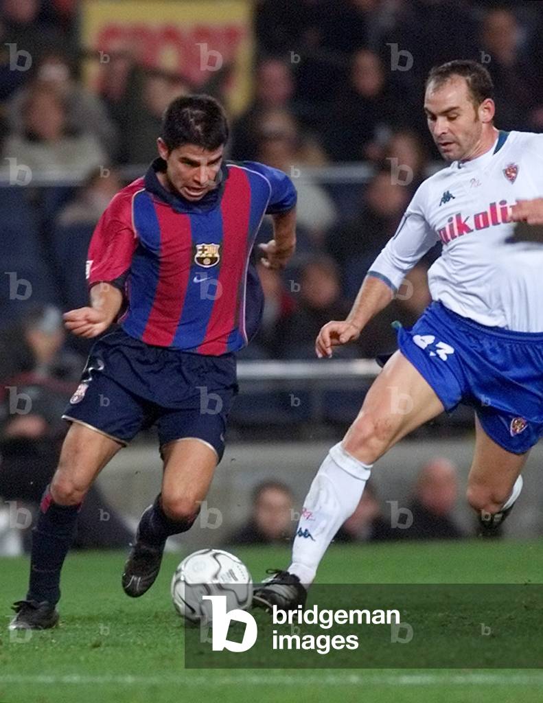 Image of FC BARCELONA'S ARGENTINIAN SAVIOLA AGAINST REAL ZARAGOZA
