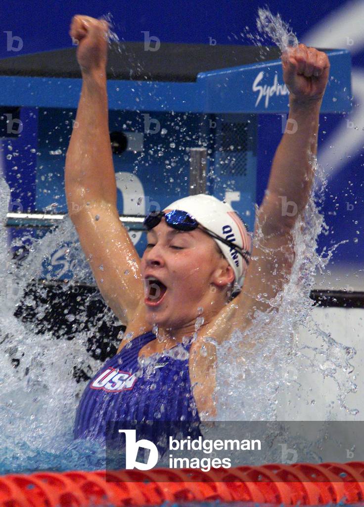 Image of MEGAN QUANN CELEBRATES OLYMPIC GOLD MEDAL, 20000918 (photo)