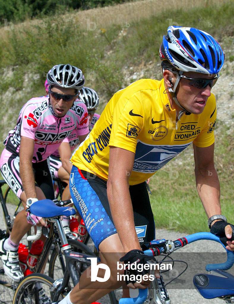 Excaus Post Rider Image of US Postal team rider Lance Armstrong (R) of the USA