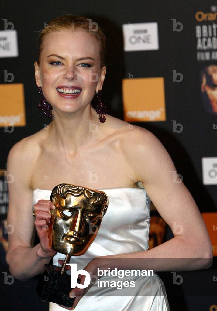 Image of AUSTRALIAN ACTRESS NICOLE KIDMAN WINS BEST ACTRESS IN A LEADING