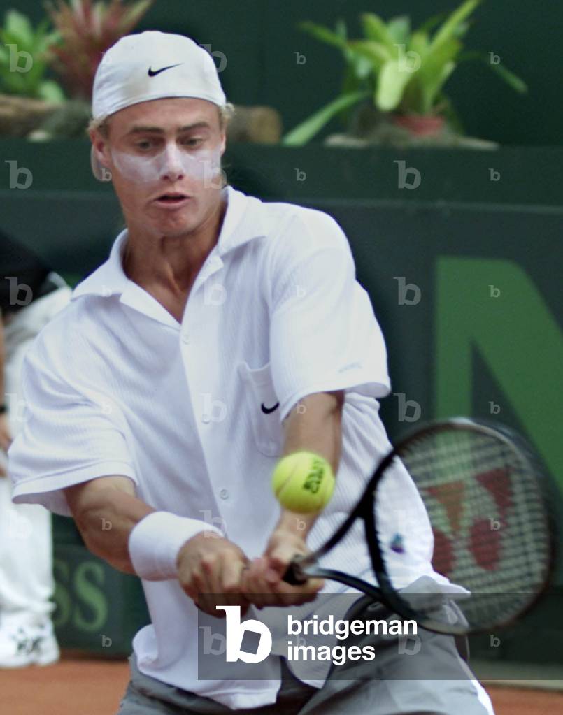 AUSTRALIAN PLAYER HEWITT IN ACTION AGAINST KUERTEN AT DAVIS CUP IN FLORIANOPOLIS, 2001-04-08 (photo)