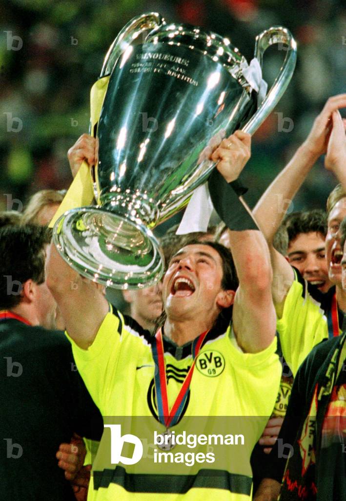 Image of Portoguese player Paulo Sousa of Germany's Borussia