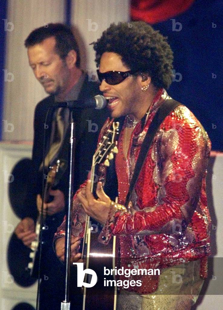 LENNY KRAVITZ PERFORMS WITH ERIC CLAPTON AT THE WHITE HOUSE, 1999-10-24 (photo)