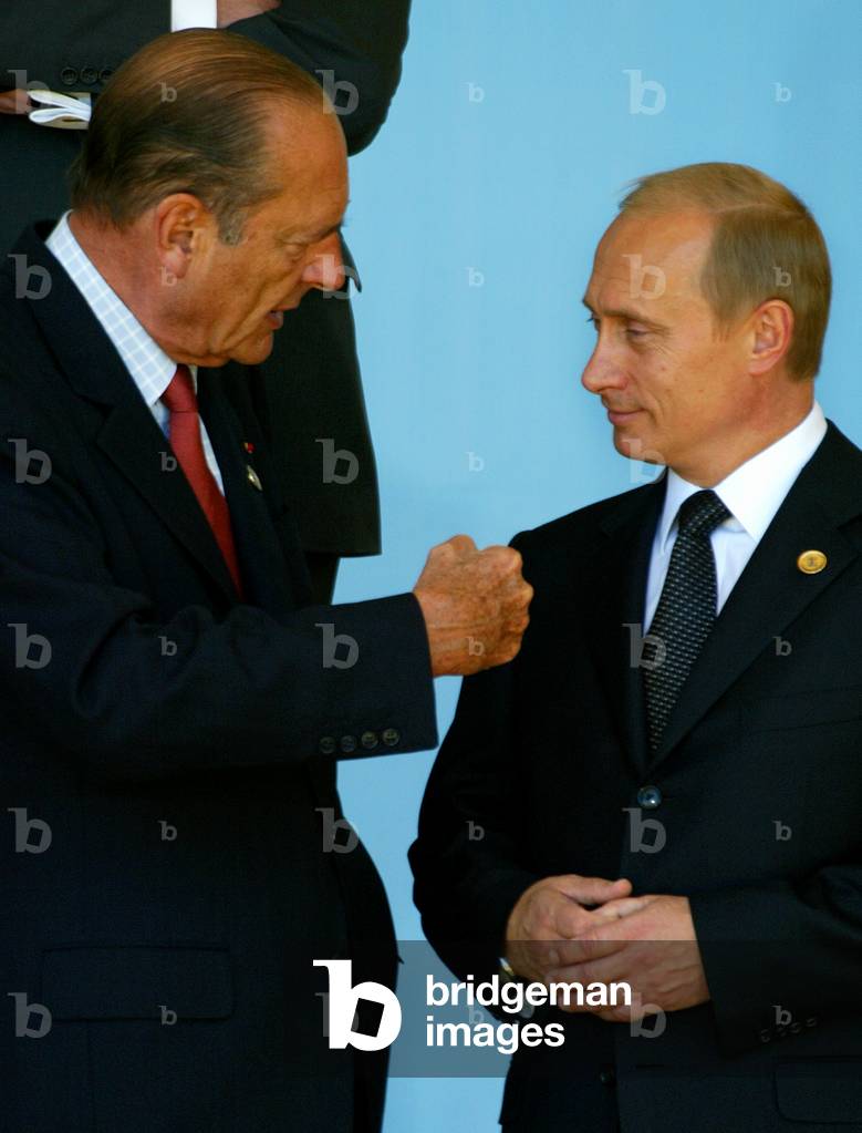 RUSSIAN PRESIDENT PUTIN WITH FRENCH PRESIDENT CHIRAC AT ANTO RUSSIA
SUMMIT, 2002-05-28 (photo)