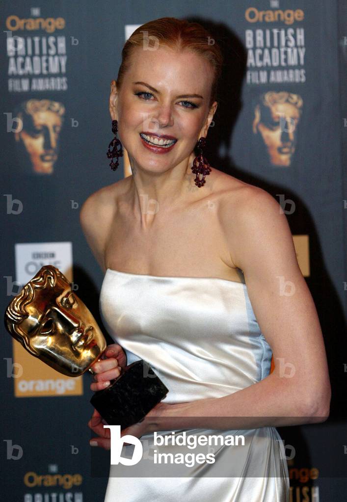 Image of AUSTRALIAN ACTRESS NICOLE KIDMAN WINS BEST ACTRESS IN A LEADING