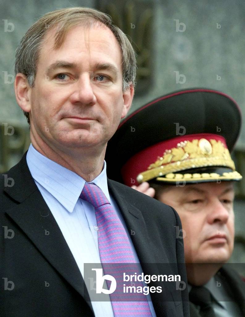 Image of UKRAINIAN DEFENCE MINISTER SHKIDCHENKO AND BRITISH STATE ...
