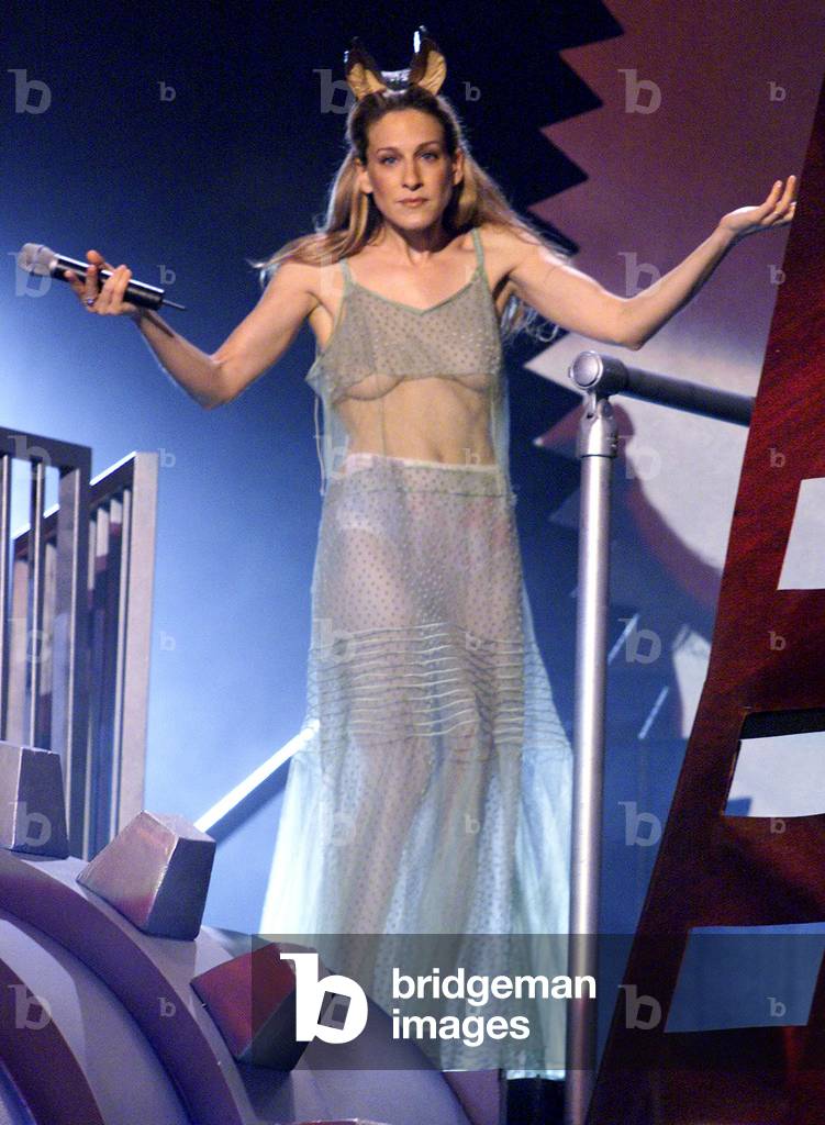 sarah jessica parker sheer dress 图像Actress Sarah Jessica Parker appears in a sheer dress during