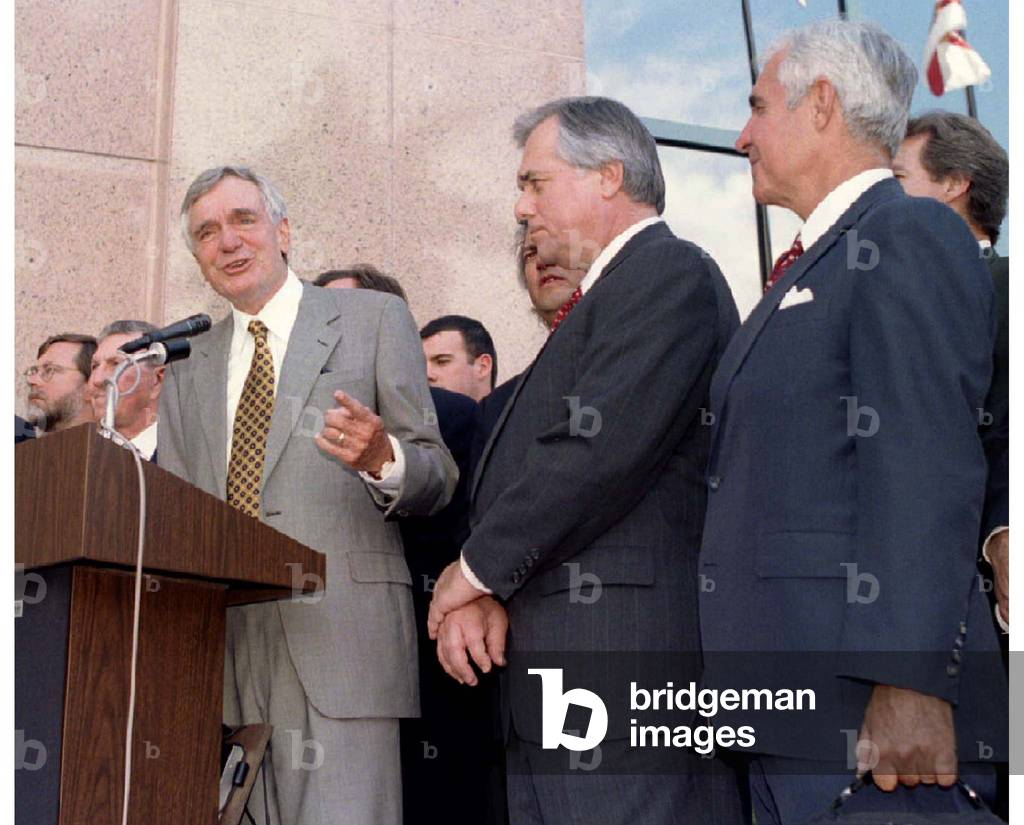 tobacco settlement florida Image of FLORIDA GOVERNOR CHILES ANNOUNCES $11.3 BILLION TOBACCO SETTLEMENT,  1997-08-25 (photo)