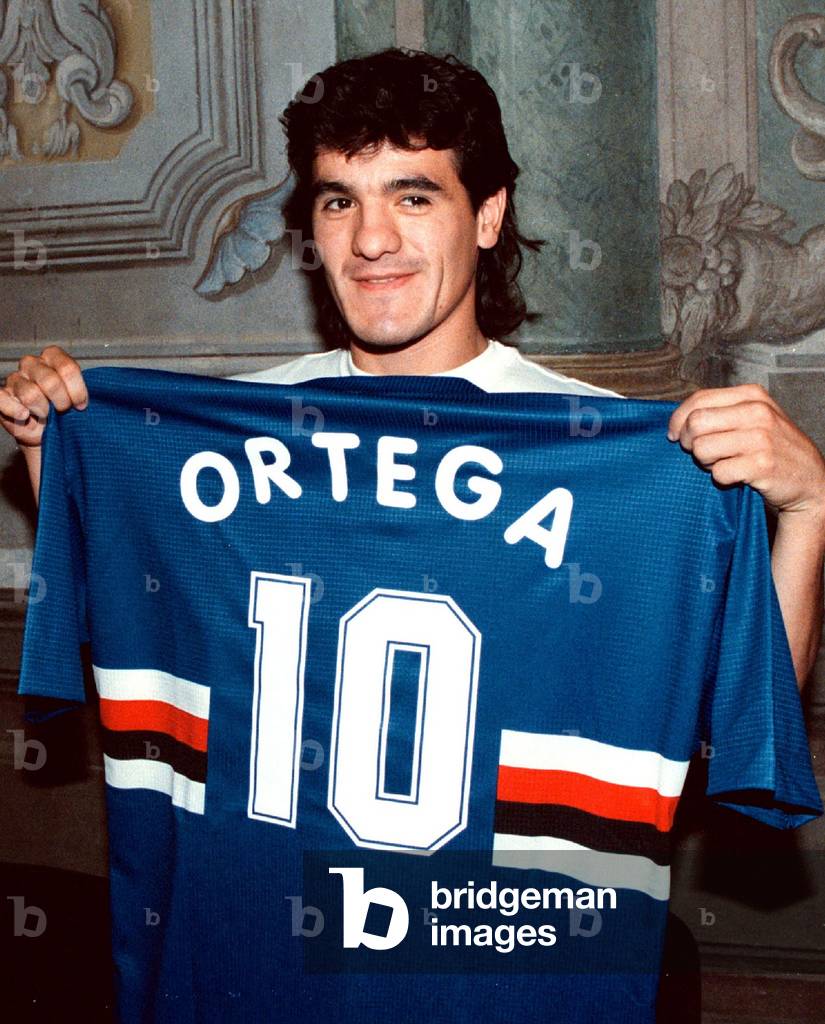 Image of ARGENTINE SOCCER PLAYER ARIEL ORTEGA SHOWS HIS NEW JERSEY