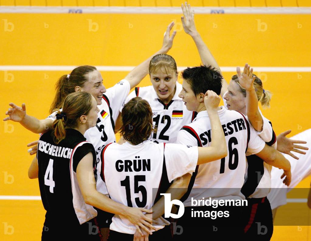 Image of GERMAN PLAYERS CELEBRATE AT WORLD GRAND PRIX FINAL VOLLEYBALL IN