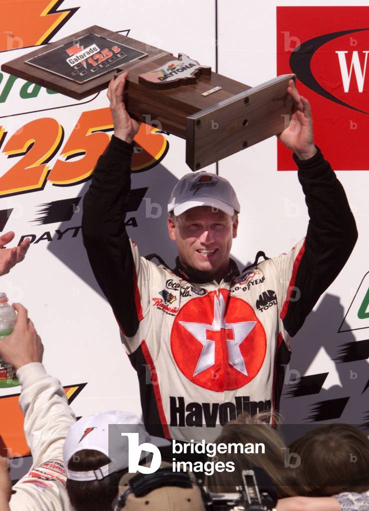 Image of RICKY RUDD WINS GATORADE TWIN 125 MILE QUALIFYING RACE AT