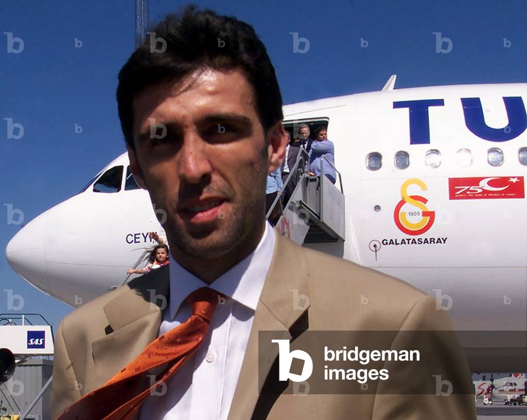 Image of Turkish striker Hakan Sukur of Galatasaray arrives at ...