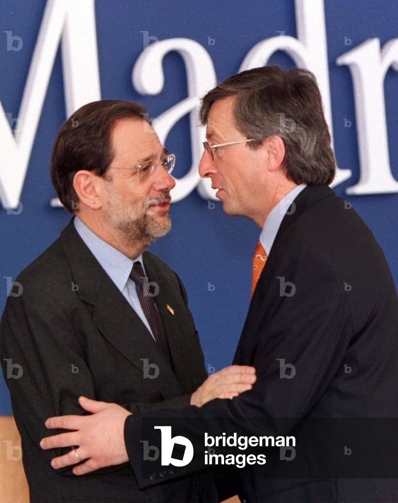 Image of JAVIER SOLANA GREETS JEAN-CLAUDE JUNCKER BEFORE NATO SUMMIT,  1997-07-08