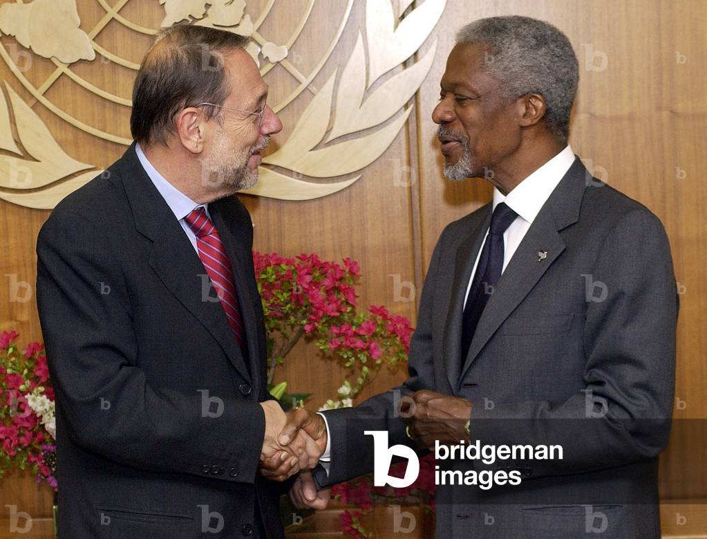 Image of JAVIER SOLANA AND KOFI ANNAN MEET AT THE UNITED NATIONS,