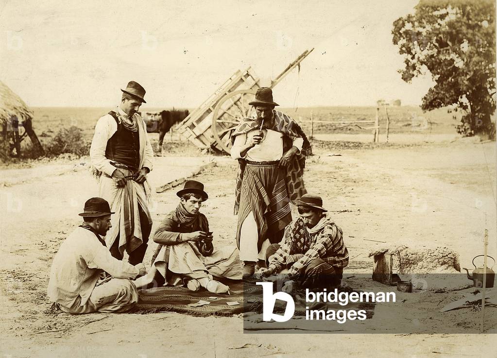 A friendly game during the midday siesta, Argentina, 1900 (b/w photo)