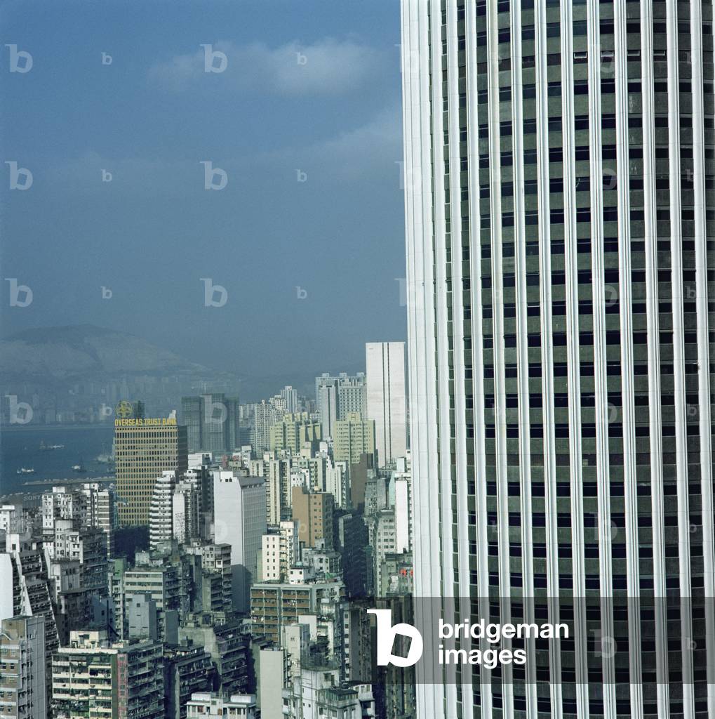 View of Hong Kong from Bowen Road (photo)