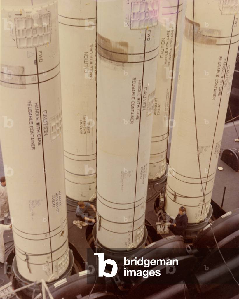 Loading polaris missiles - Coulport (photo)