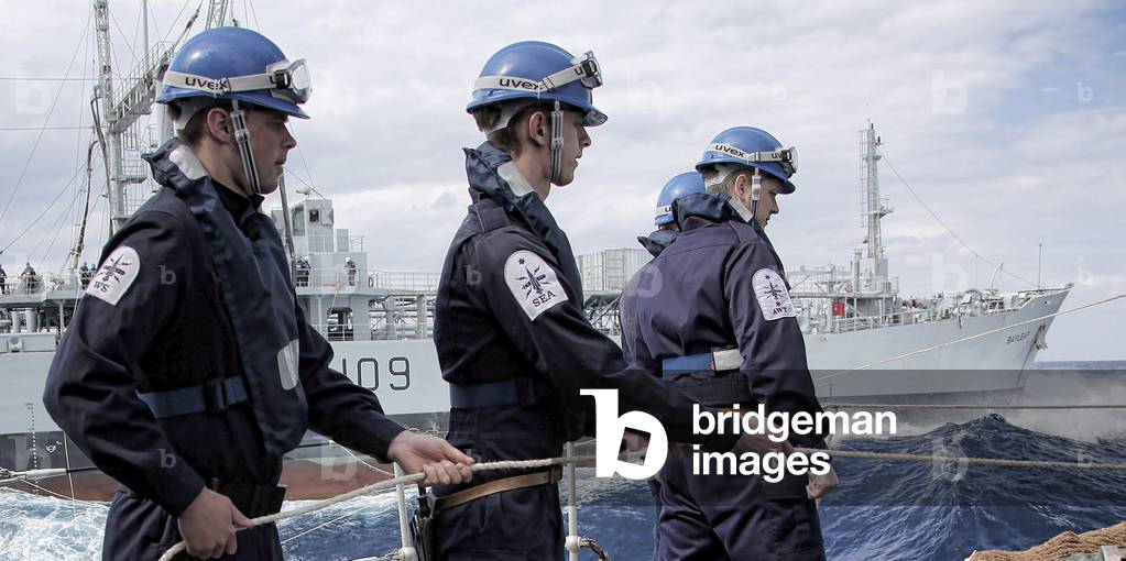 Replenishment at Sea - HMS Westminster resupplied by RFA Bayleaf (photo)