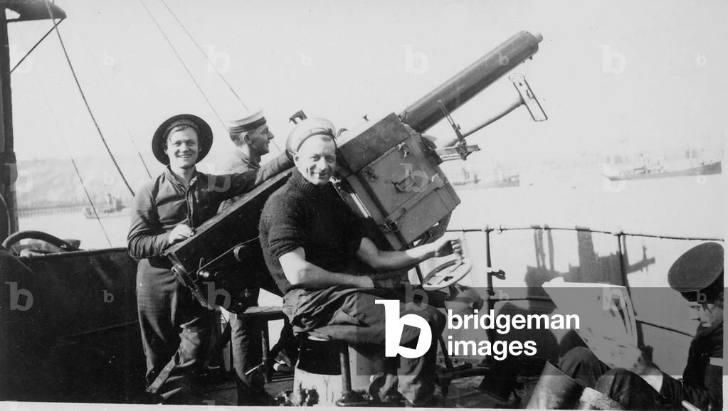 Single 2pdr Pom-pom AA Gun on HMS Brilliant, 1940 (b/w photo)