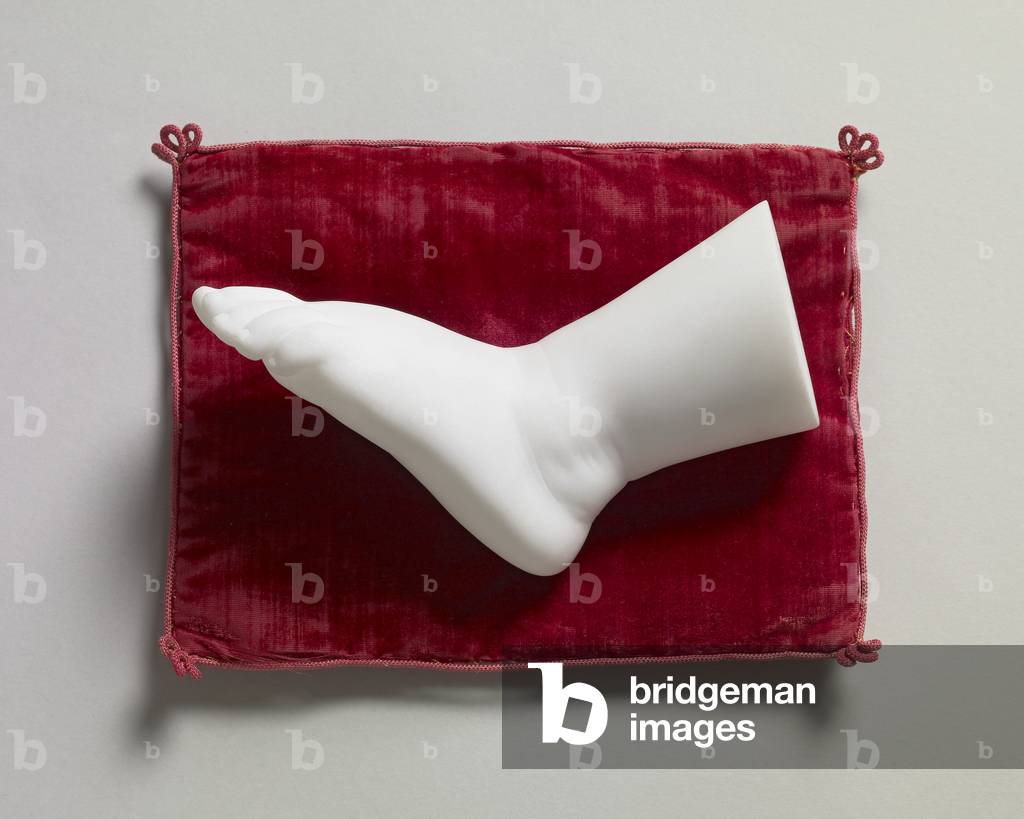 Left foot of Victoria, Princess Royal, 1843 (marble)