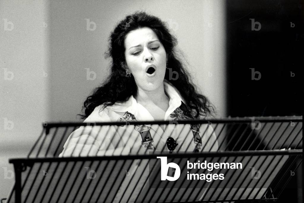 GHEORGHIU Angela - singing