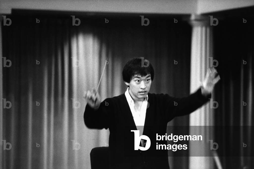 CHUNG, Myung-Whun - conducting - Henry Wood Hall, recording session, 4 April 1986