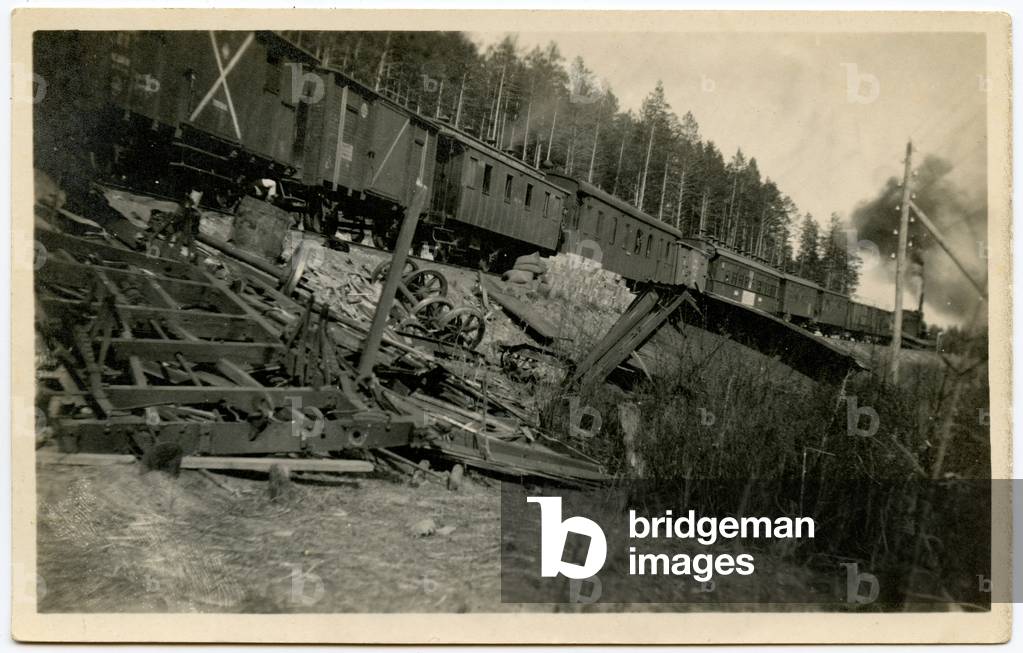 Postcard depicting Train Passing by Wreckage on the Trans-Siberian Railway between Irkutsk and Krasnoyarsk during the Russian Civil War