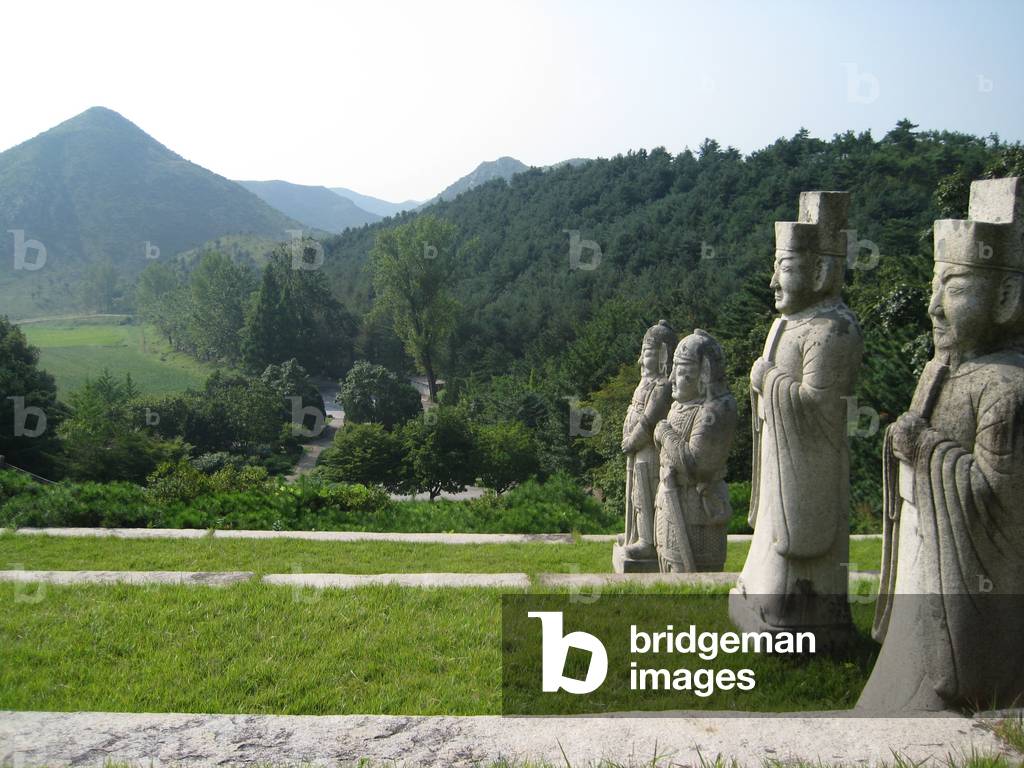 Statues decorating the Tomb of King Kongmin, also known as the Hyonjongrung Royal Tomb, 2008 (photo)