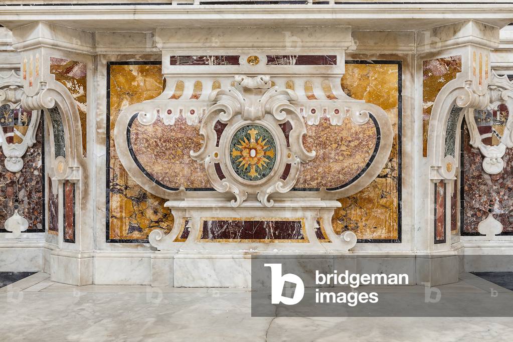 Left nave, Altar of the Redeemer, late 18th century, Basilica Co-cathedral Maria S. della Madia, Monopoli, Bari, Italy (photo)