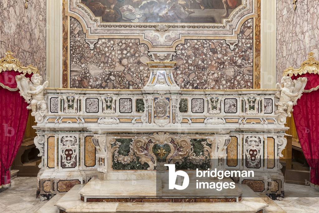 Sacrament chapel, right transept, cathedral, monopoly, bari, italy (photo)