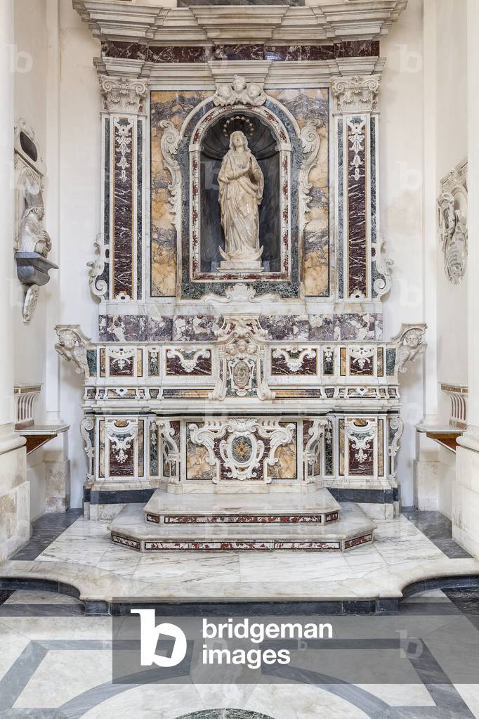 Chapel and Altar of the Immaculate, 18th century Right nave, Basilica Co-cathedral Maria S. della Madia, Monopoli, Bari, Italy (photo)