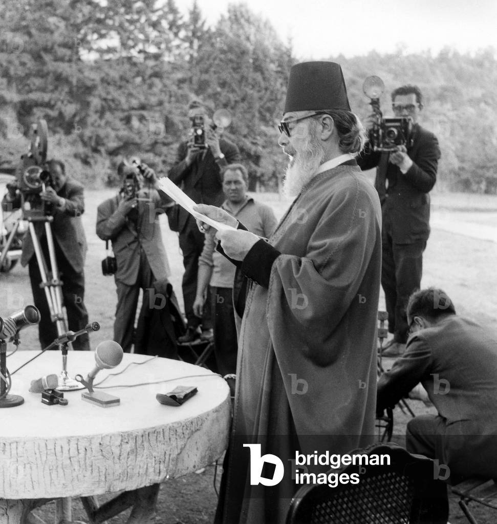 Algerian nationalist Messali Hadj, founder of Algerian National Movement, here making speech in Chantilly in France september 21, 1959 during the war in Algeria, two days after the forming of Algerian Provisional Government (photo)