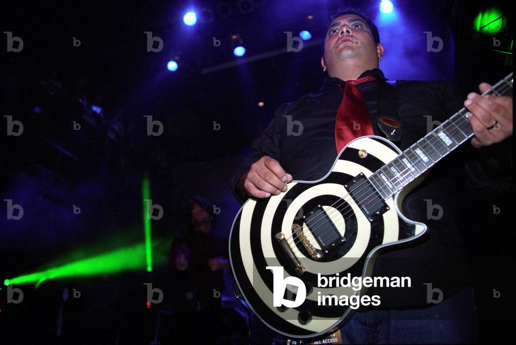 Eddie Reyes - guitarist