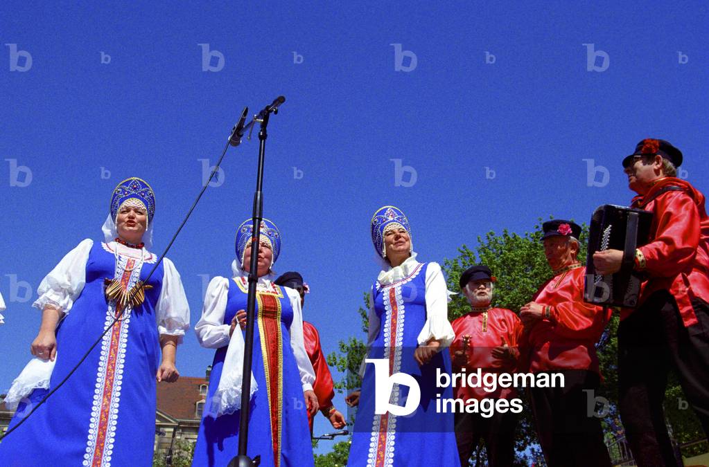 Russian Folk Performers