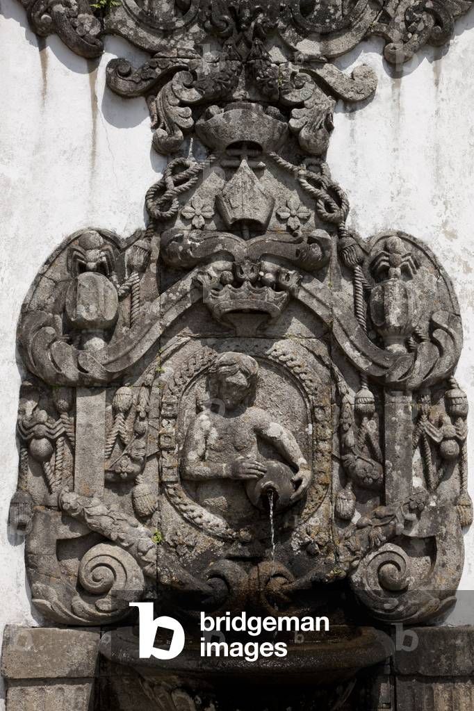Fountain at the Basilica of Bom Jesus do Monte, Braga, Portugal (photo)