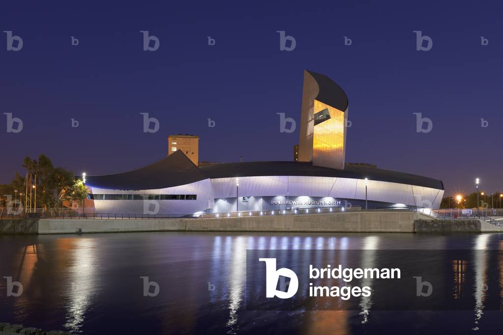 The Imperial War Museum North at night (photo)