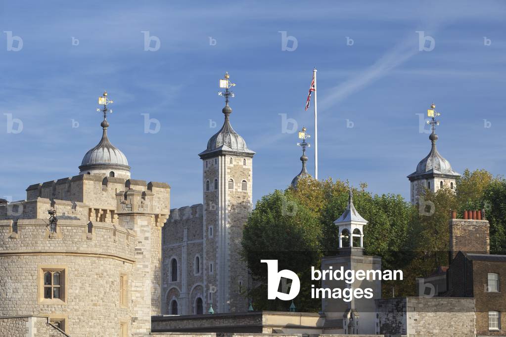 Towers at the Tower of London (photo)