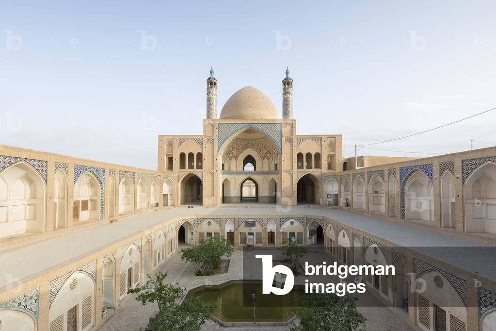 Mosque Masjed-e Agha Bozorg, Kashan, Iran (photo)