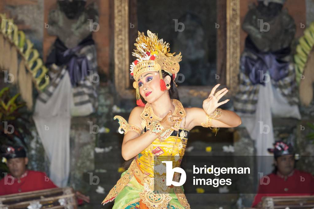Ramayana ballet, performed by Bina Remaja troupe, Ubud palace, Bali, Indonesia