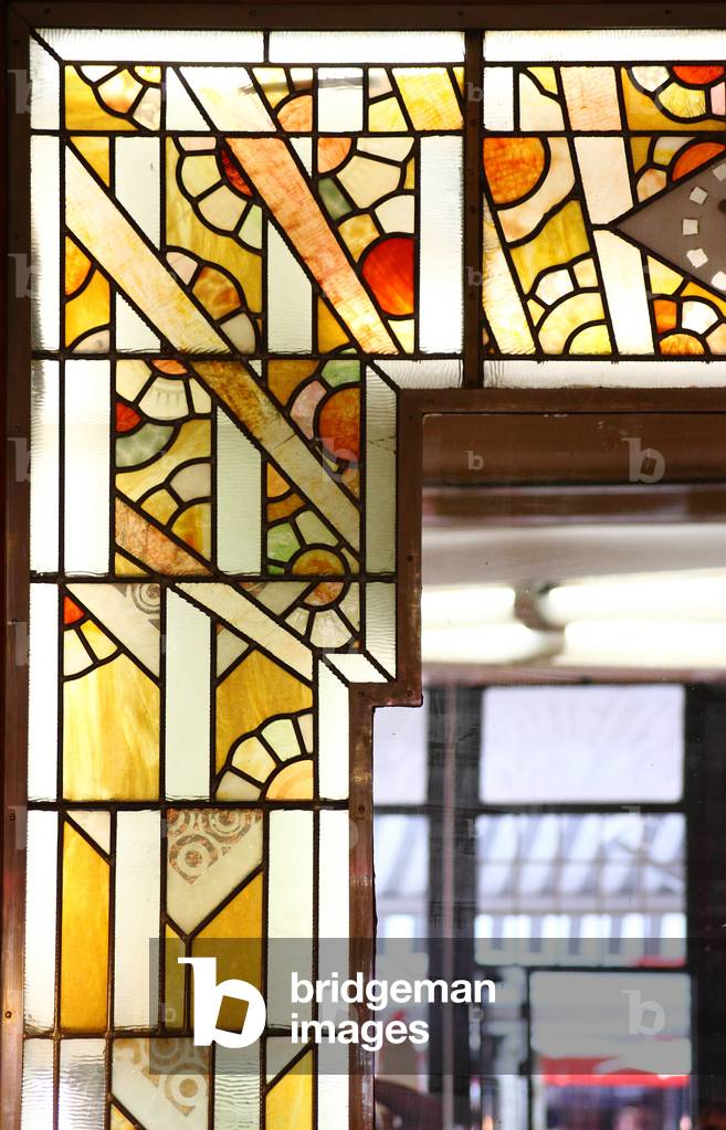 Art Deco style, Interior decor of the Waida bakery, Building of 1931, Architect: Fernand Moineau (1883-1944), 3-5 place d'Erlon, Reims, Marne, Grand Est, France, 2019 (photo)