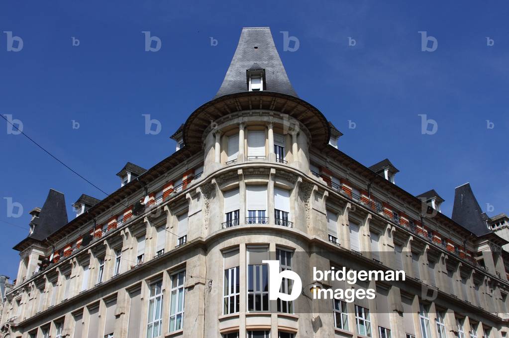 Art Nouveau Building, 1923, Architects: Edmond Herbe (1864-1960) and Maurice Deffaux, 31-33 rue de Talleyrand, Reims, France, 2019 (photo)