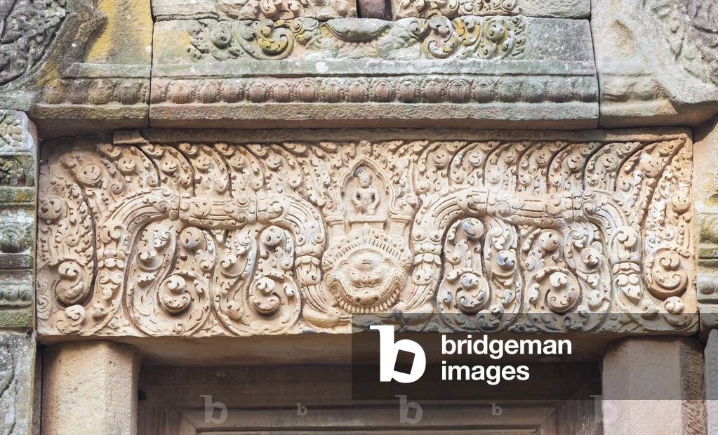 Lintel of the  archway of Prasat Hin Muang Tam, Buriram province, Thailand (photo)