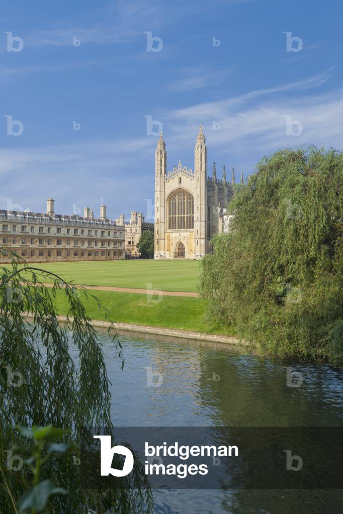 King's College Chapel bathed in sunset light, Cambridge (photo)