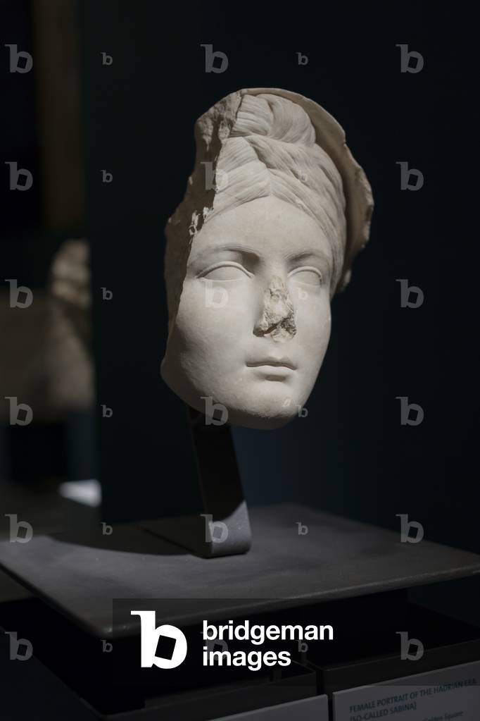 Female portrait of the Hadrian era, so called Sabina, from Villa Adriana, Tivoli, 120-130 AD (marble)