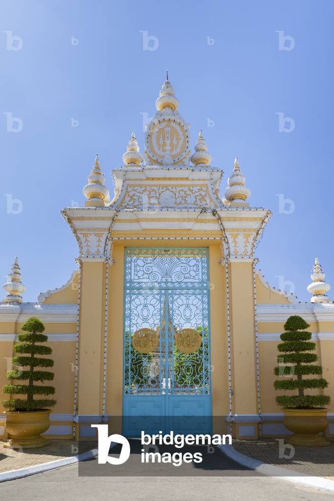 Victory gate at the royal palace, Phnom Penh, Cambodia