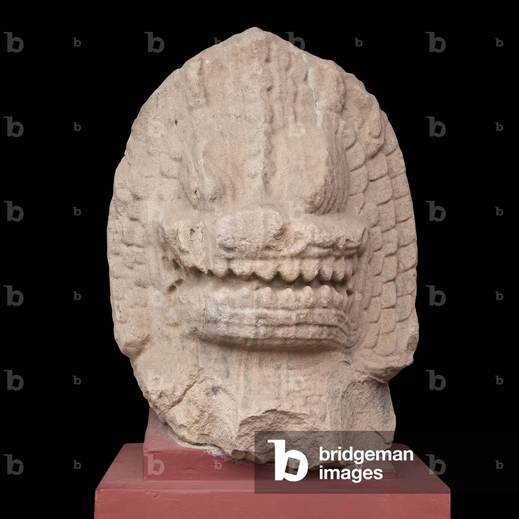 Head of lion, unknown provenance, angkorian period, Bayon style, 12th century, sandstone, national museum , Phnom Penh,  Cambodia