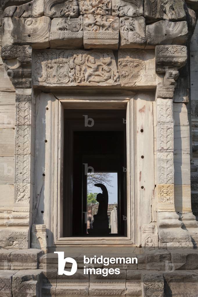 Buddha statue in the main tower of Prasat Hin Phimai temple, Phimai historical park, Thailand (photo)