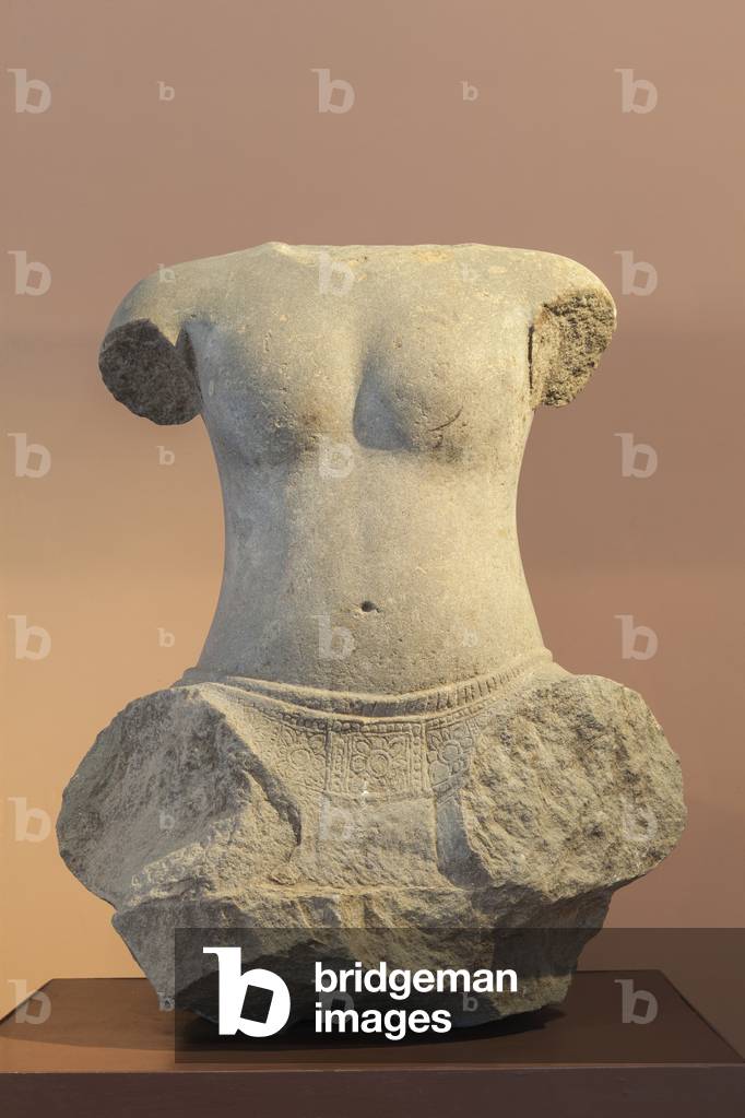 Male figure, Lopburi period, 13th century AD, found at Prang Bhramathat, Phimai national museum, Thailand (photo)