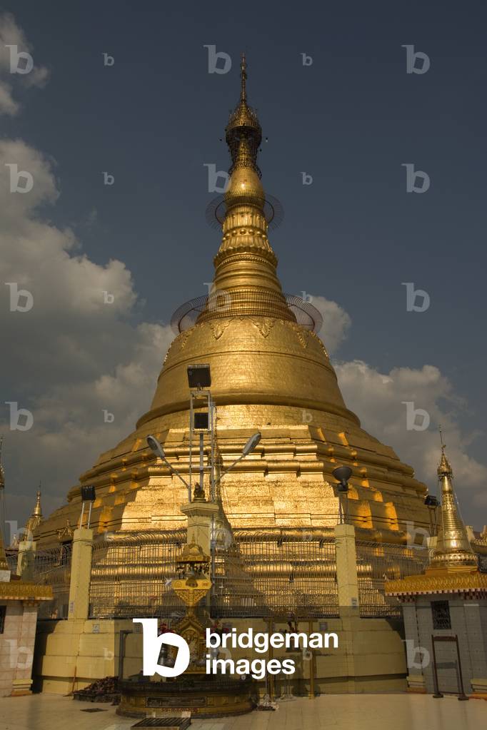 Main Stupa, Botahtaung Buddhist Pagoda, Yangon, Rangoon, Myanmar (photo)